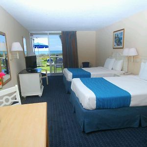 Zimmer mit Queensize-Bett und mit Ozeanblick